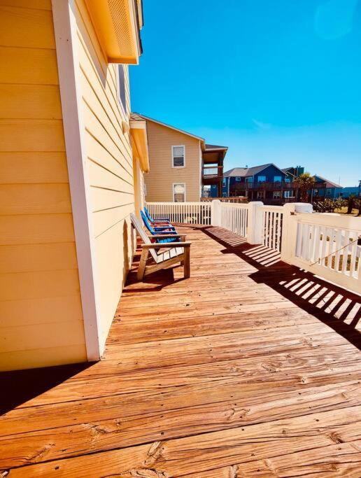 Sunny Delight - Sleeps 10 - Generous Space! Bolivar Peninsula Exterior photo