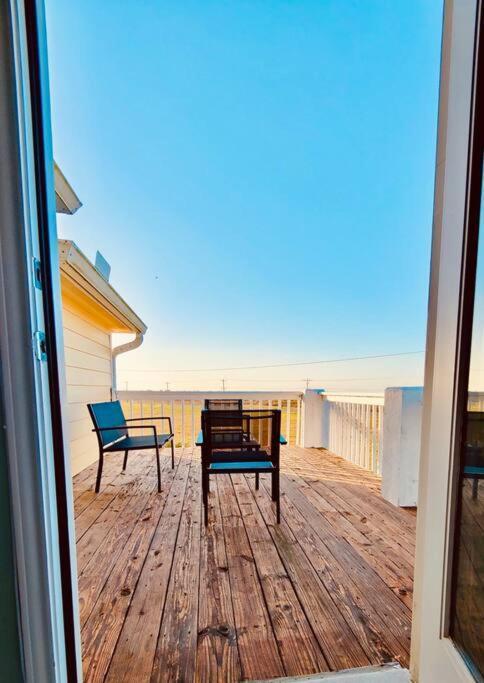 Sunny Delight - Sleeps 10 - Generous Space! Bolivar Peninsula Exterior photo