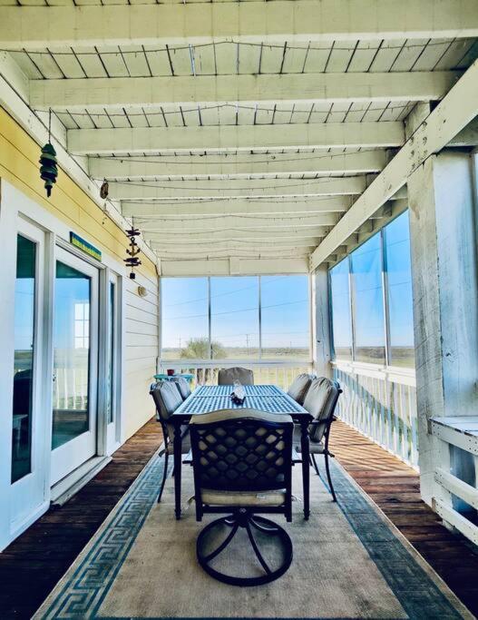 Sunny Delight - Sleeps 10 - Generous Space! Bolivar Peninsula Exterior photo