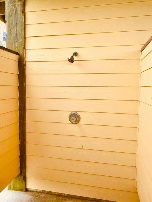 Sunny Delight - Sleeps 10 - Generous Space! Bolivar Peninsula Exterior photo