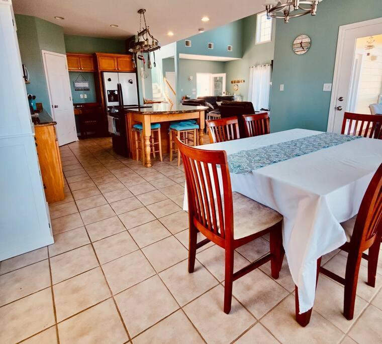 Sunny Delight - Sleeps 10 - Generous Space! Bolivar Peninsula Exterior photo