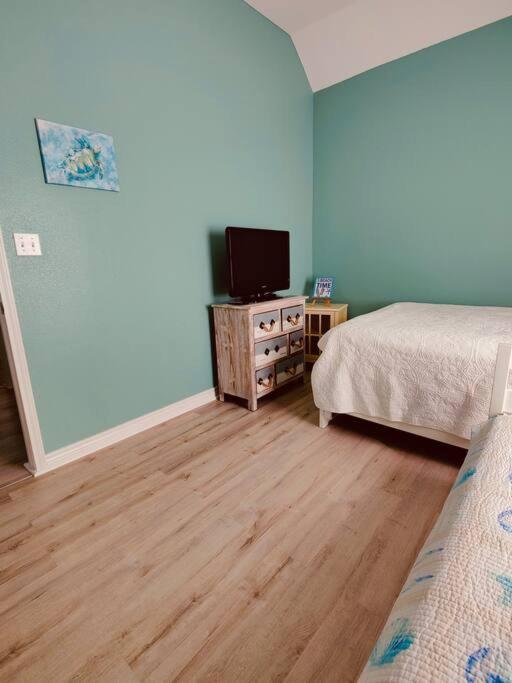 Sunny Delight - Sleeps 10 - Generous Space! Bolivar Peninsula Exterior photo